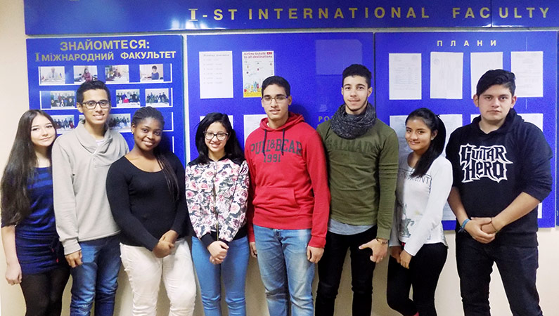 Los estudiantes extranjeros de la UEMZ hablan ucraniano