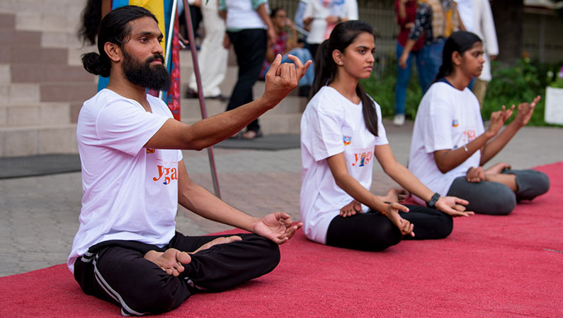 El Día de Yoga en la UEMZ
