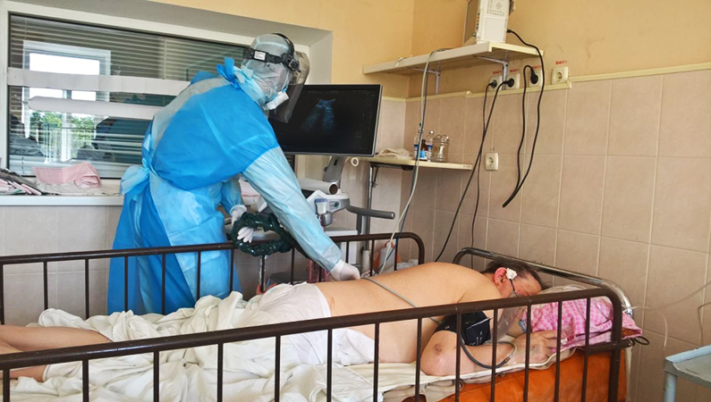 La máquina de ultrasonido ZSMU es útil para los pacientes con COVID-19