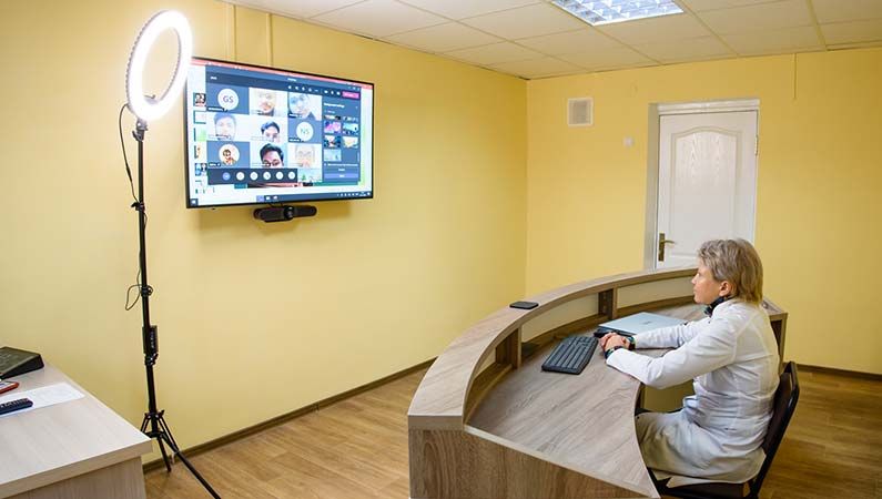 Fantástica reunión de Logitech en el centro de formación para ciudadanos extranjero