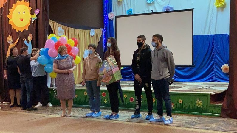 El consejo estudiantil de ZSMU felicitó a los barrios