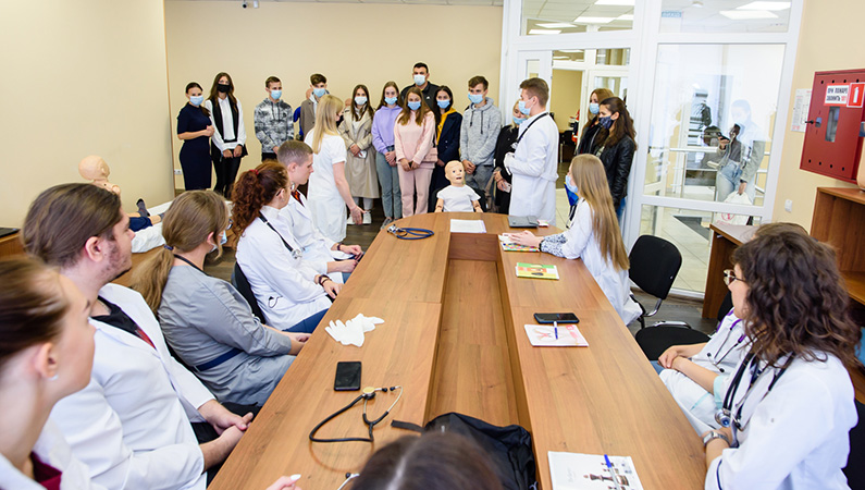 El proyecto SAM Ucrania en acción: ZSMU se encuentra con estudiantes de Bucovina