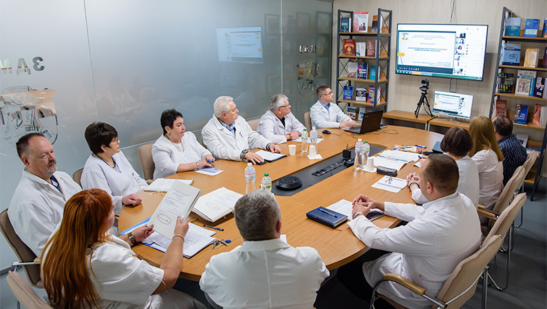 Bulgarian Final-Year Students Defend Master’s Theses in Pharmacy